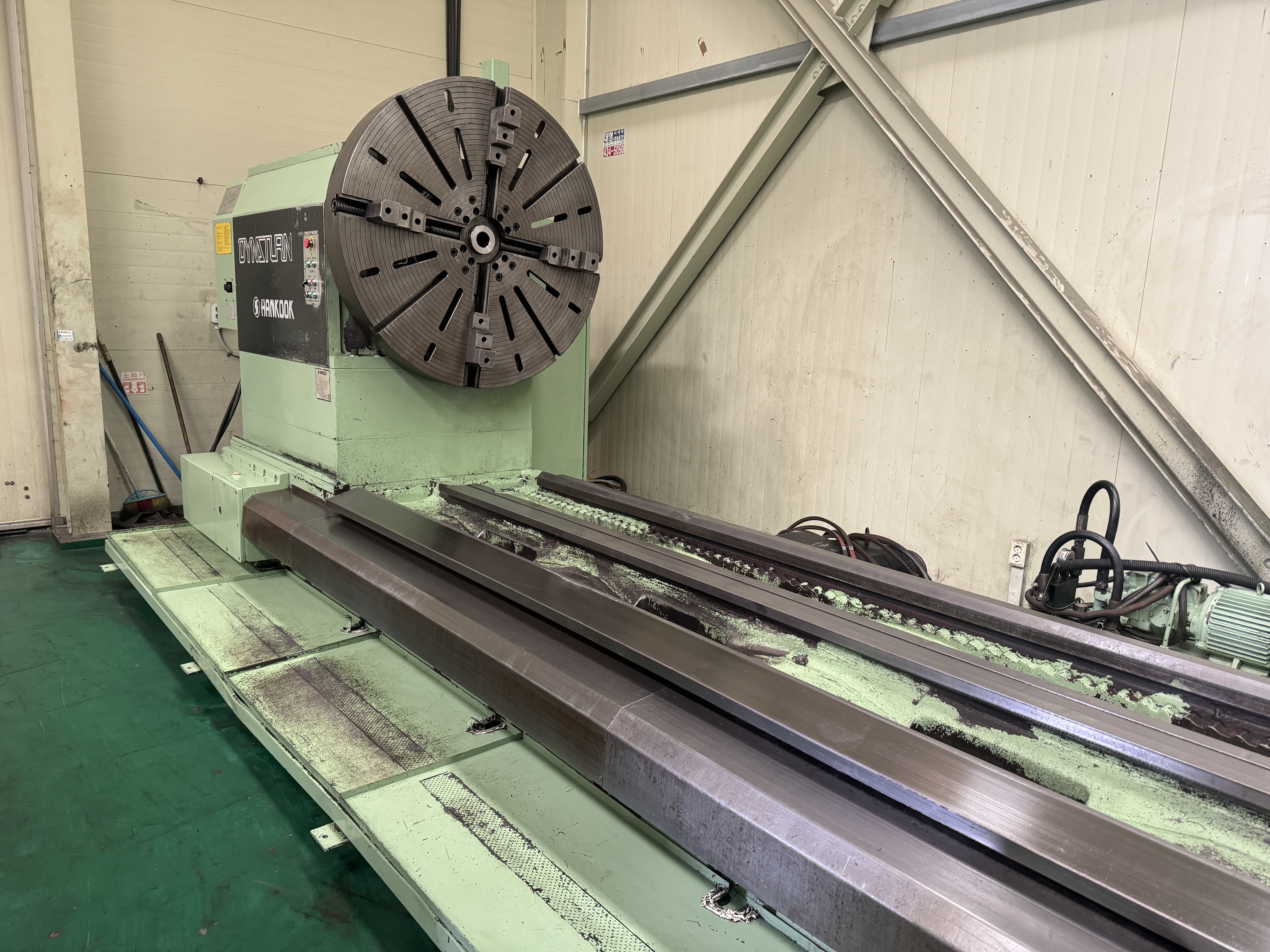 한국공작기계 대형 NC선반 DYNASTURN 1700X8000