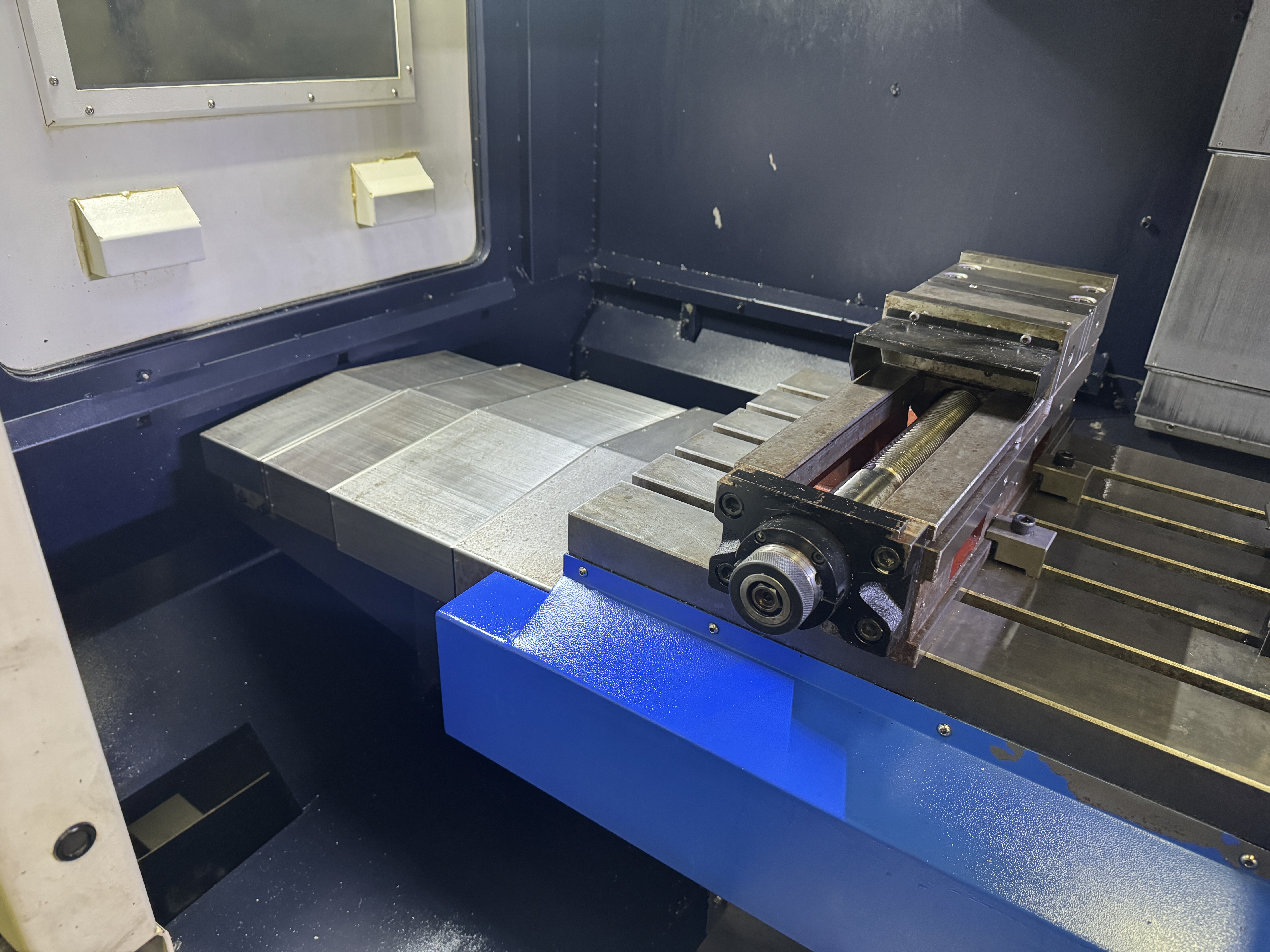 화천 머시닝센터 5호 VESTA 1000+