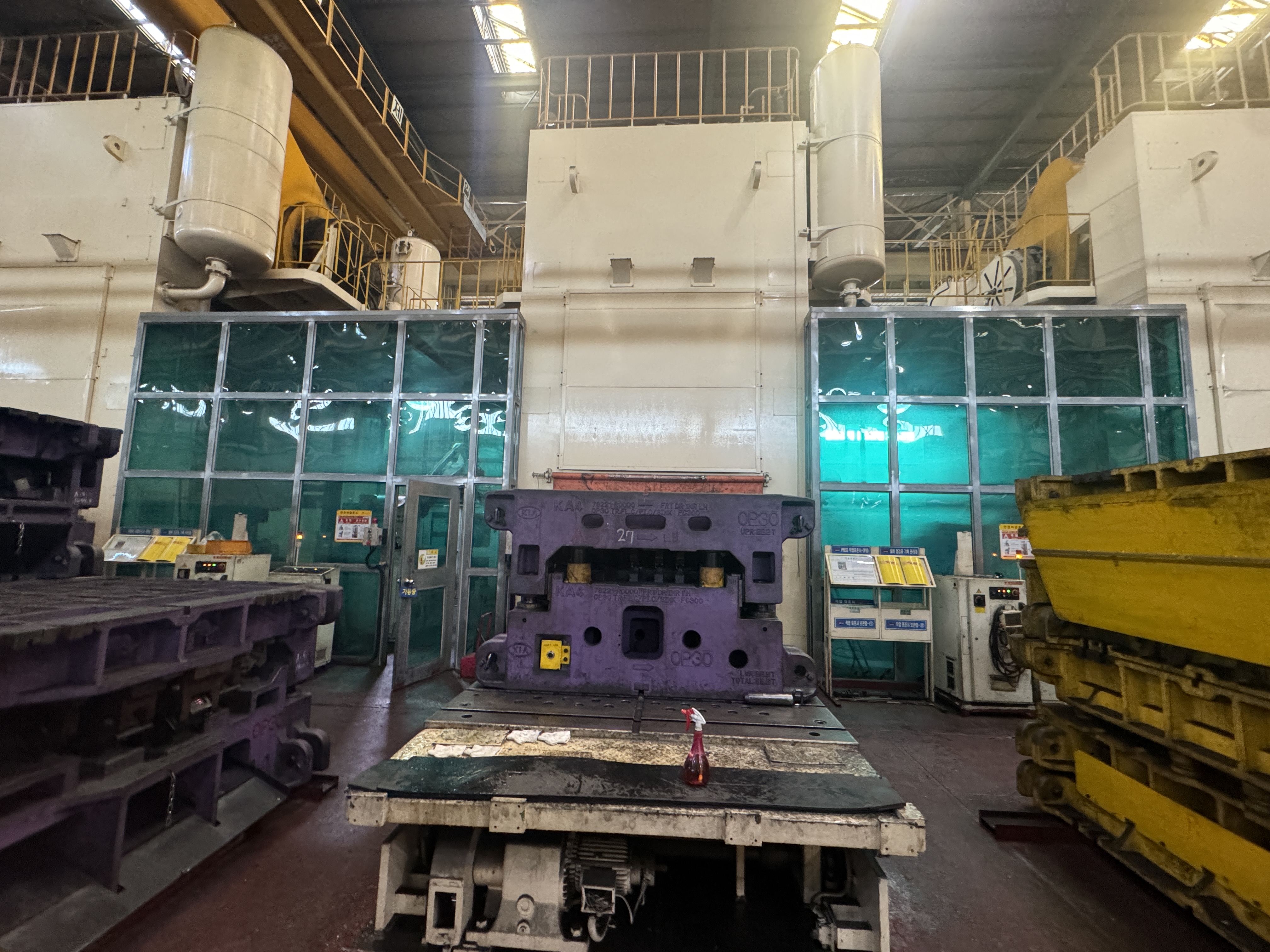 심팩 4주식 1600톤(DL4P-1600)포함 프레스 전체 라인