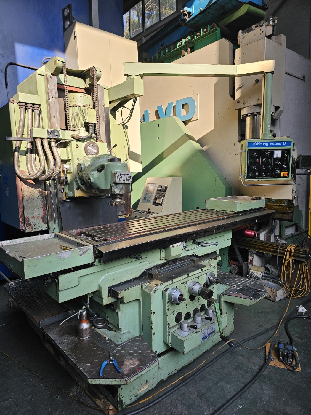 6호 유니버실 밀릴