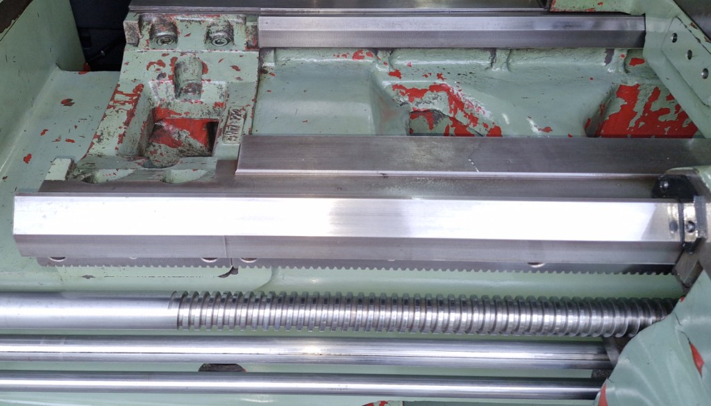 범용선반(630*2000, 2008년, 380V, 방진구, 상태좋음)