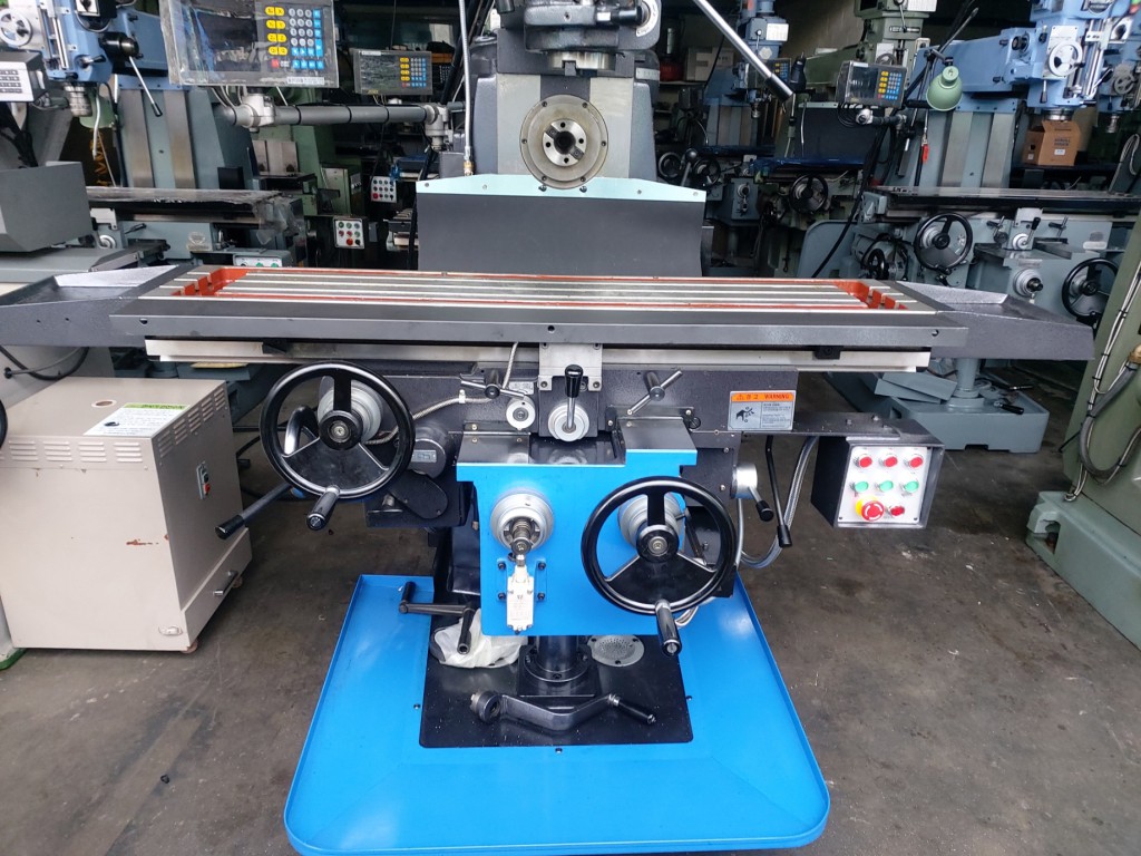 범용밀링(화천2.5호기, 1300테이블, 올수리)