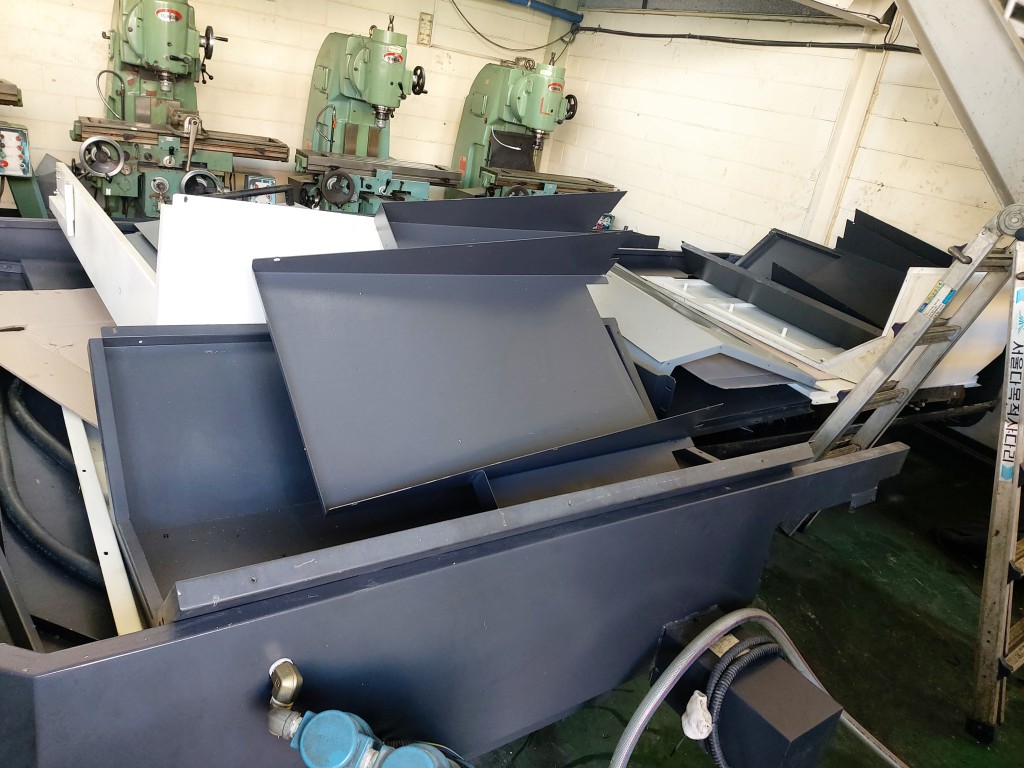 머시닝센타(SIRIUS-850, 8K, 2013)