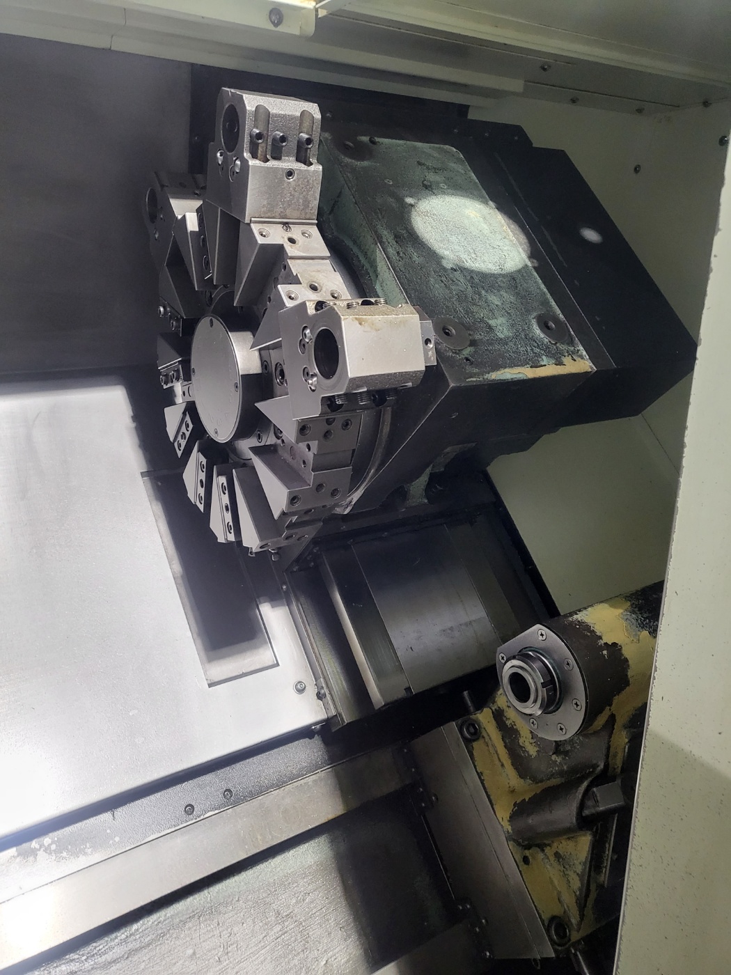 위아8인치 CNC선반 HD-2200(2015년)