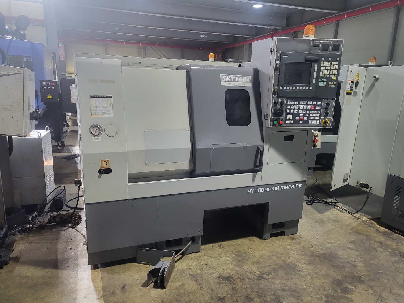 위아6인치 CNC선반 SKT-160A (2010년) 1대, (2009년) 2대
