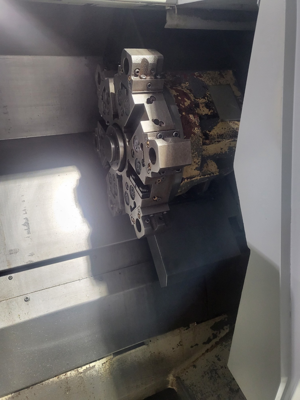 위아6인치 CNC선반 SKT-160A (2010년) 1대, (2009년) 2대