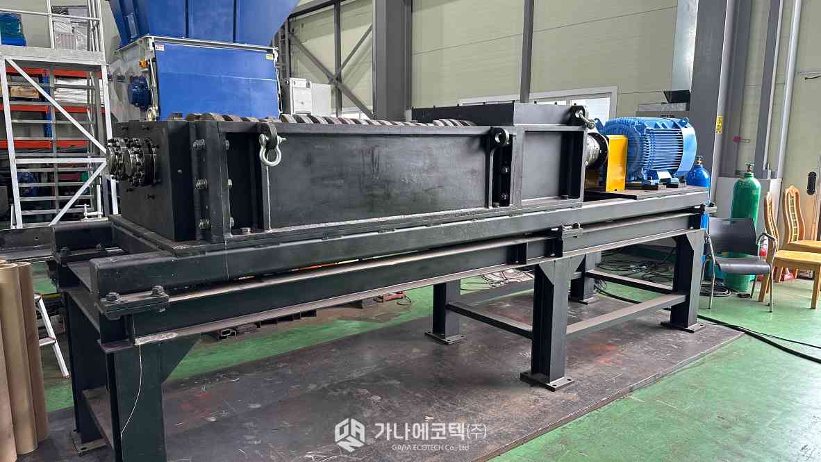 100마력 6극 이축파쇄기