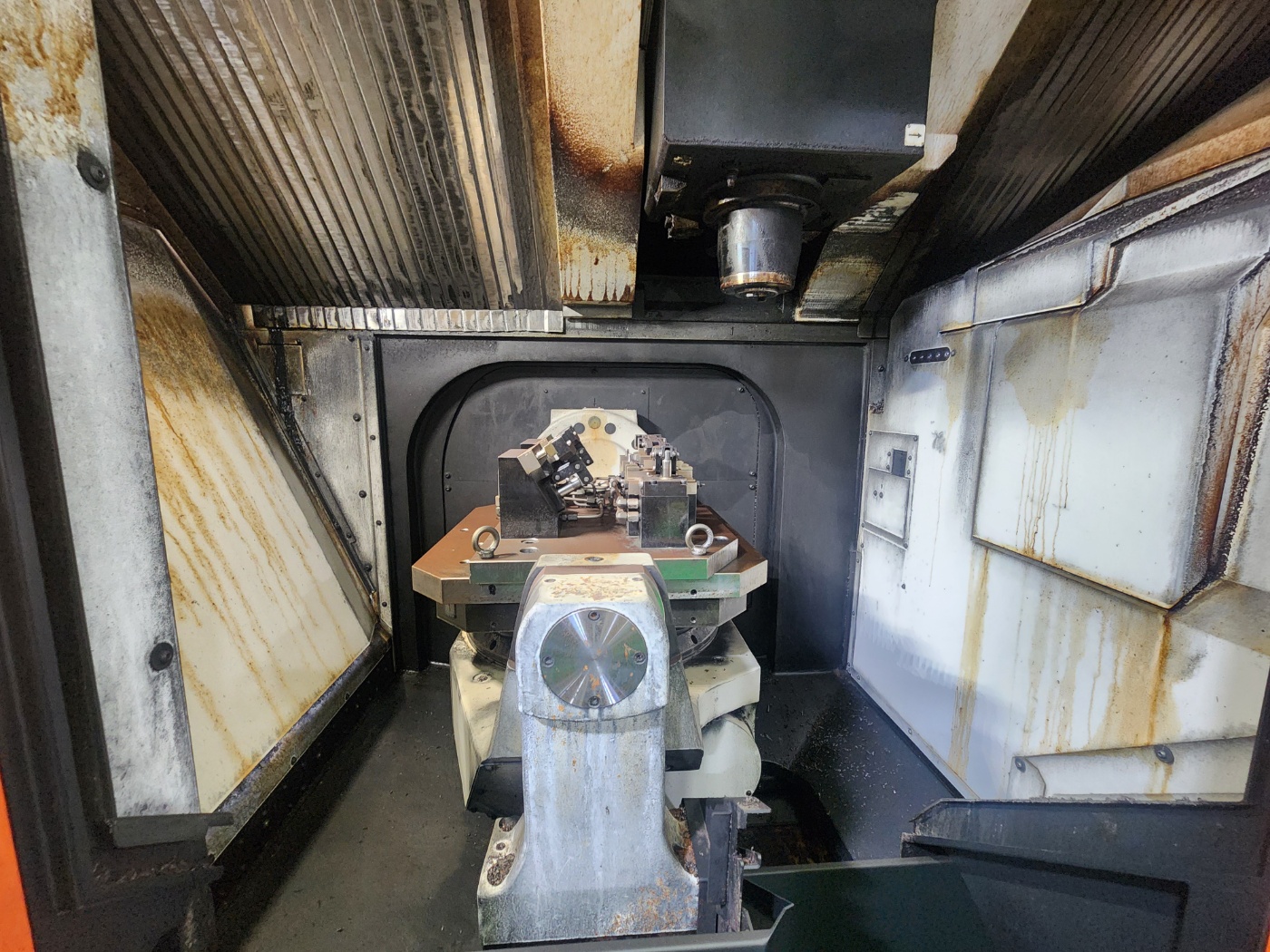 5축머시닝센터 VARIAXIS J-600