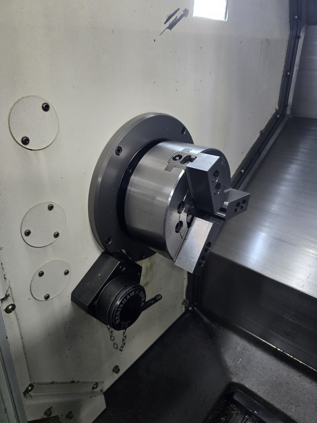 화천 CNC선반 HI-TECH 200A 8인치 (2018년 9월)