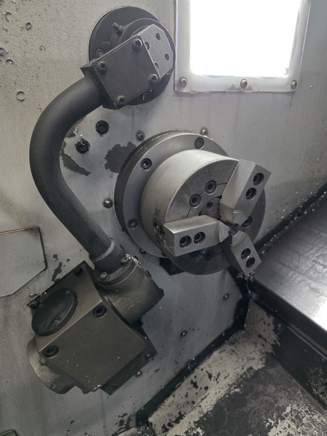 두산 CNC선반  6인치  LYNX-220A (2010년 2월)