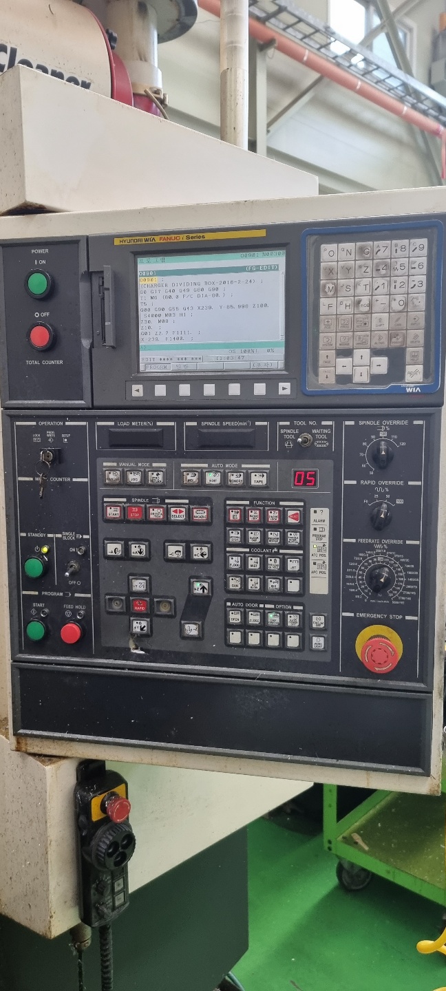 현대위아 머시닝센터 F400  12000RPM (2012년 1월)