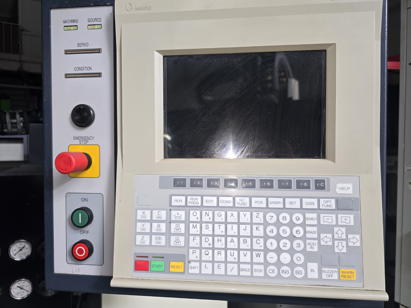 마키노 방전기 EDNC65, 마끼노 방전기 EDNC65, 마키노방전가공기EDNC65, 마끼노방전가공기EDNC65, 마키노 EDNC65