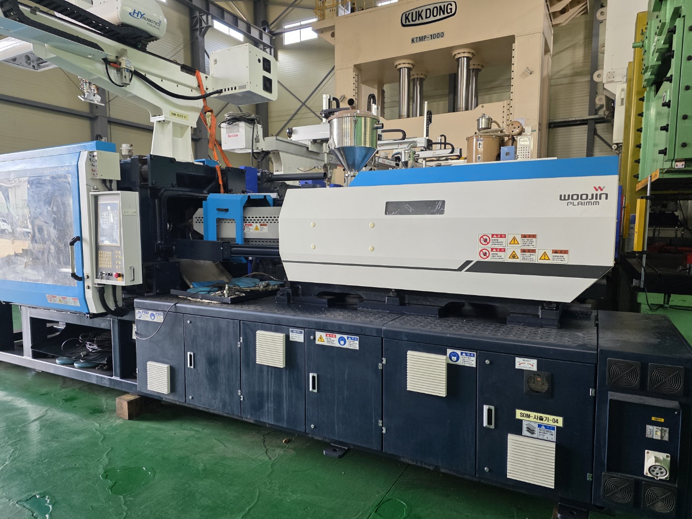 우진사출기 380톤 TB-380S 하이브리드 타입 (2018년 8월)