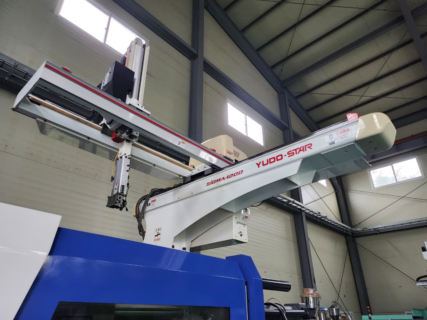 LS엠트론 하이브리드사출기 450톤 WIZ-500 (2017년 3월)