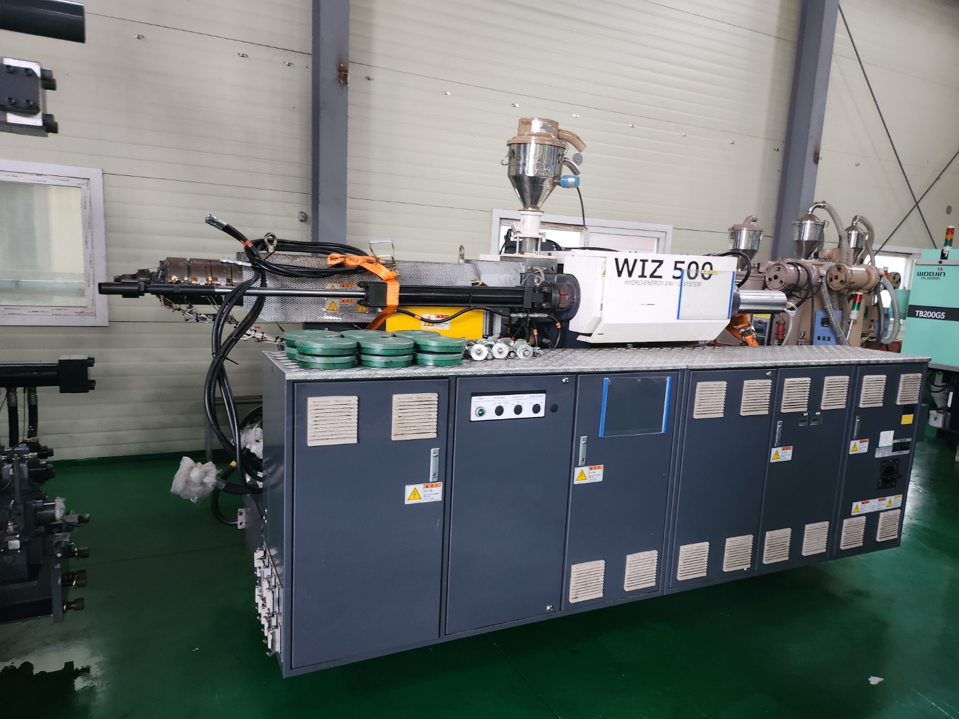 LS엠트론 하이브리드사출기 450톤 WIZ-500 (2017년 3월)