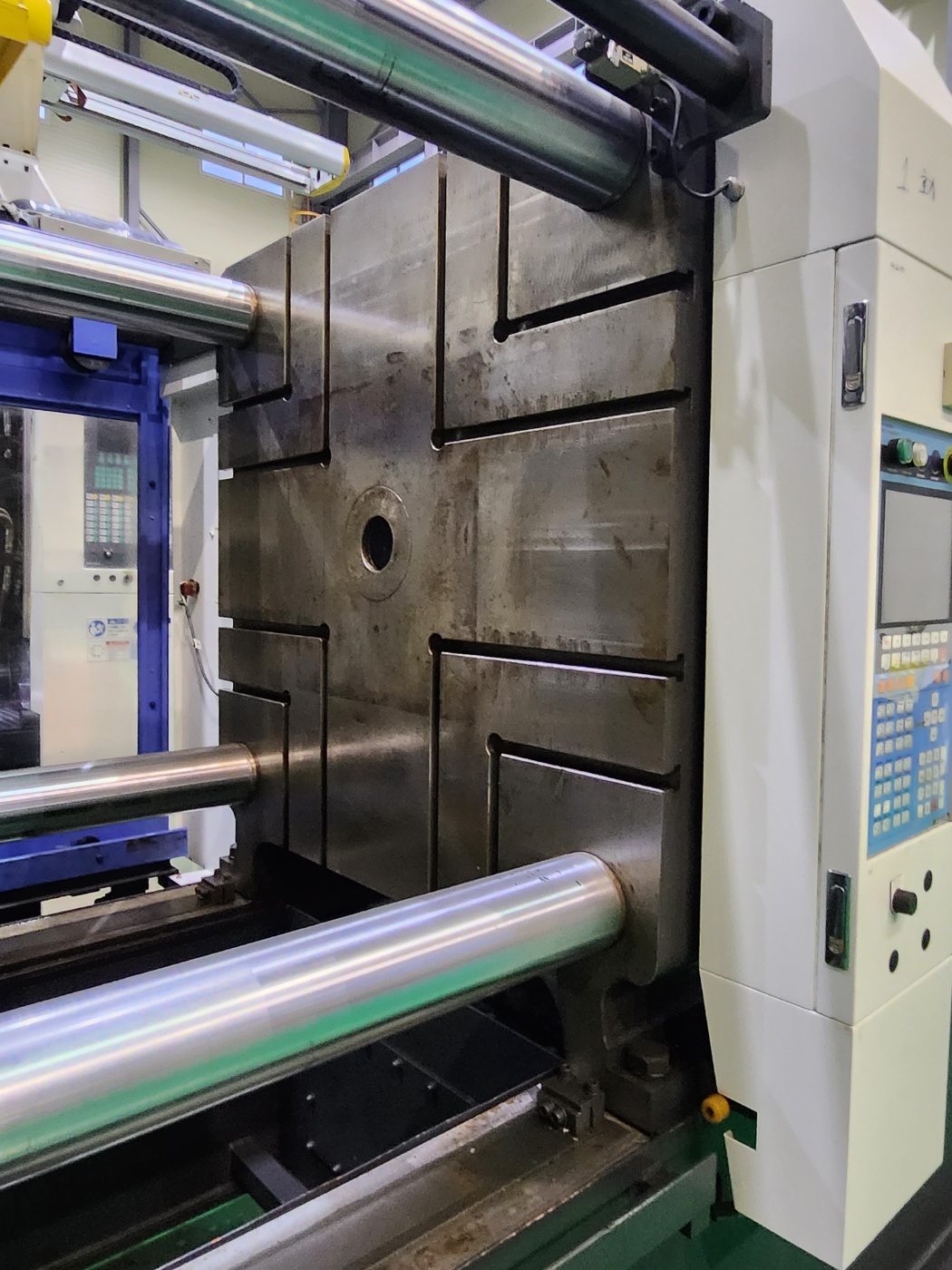 현대사출기 EDIS 550톤 하이브리드타입  (2019년 12월)