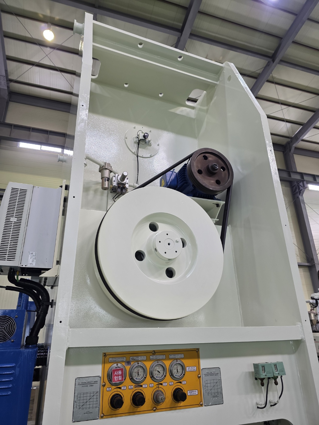 심팩프레스 250톤  CS-250 다이쿠션 有 (2013년 9월)