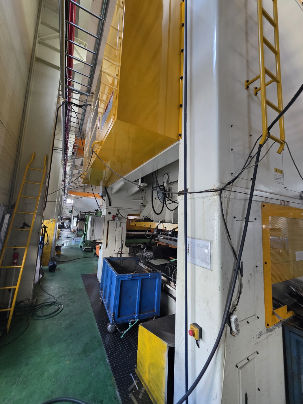 심팩 세미더블프레스 600톤 MC2-600 (2021년 5월)