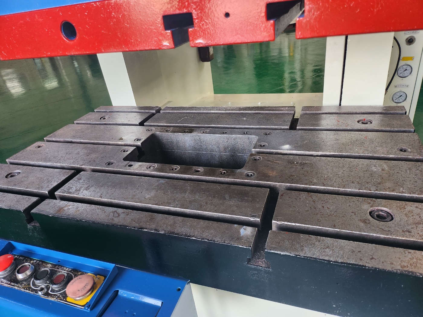 한얼  C형프레스 160톤 (2004년 3월)