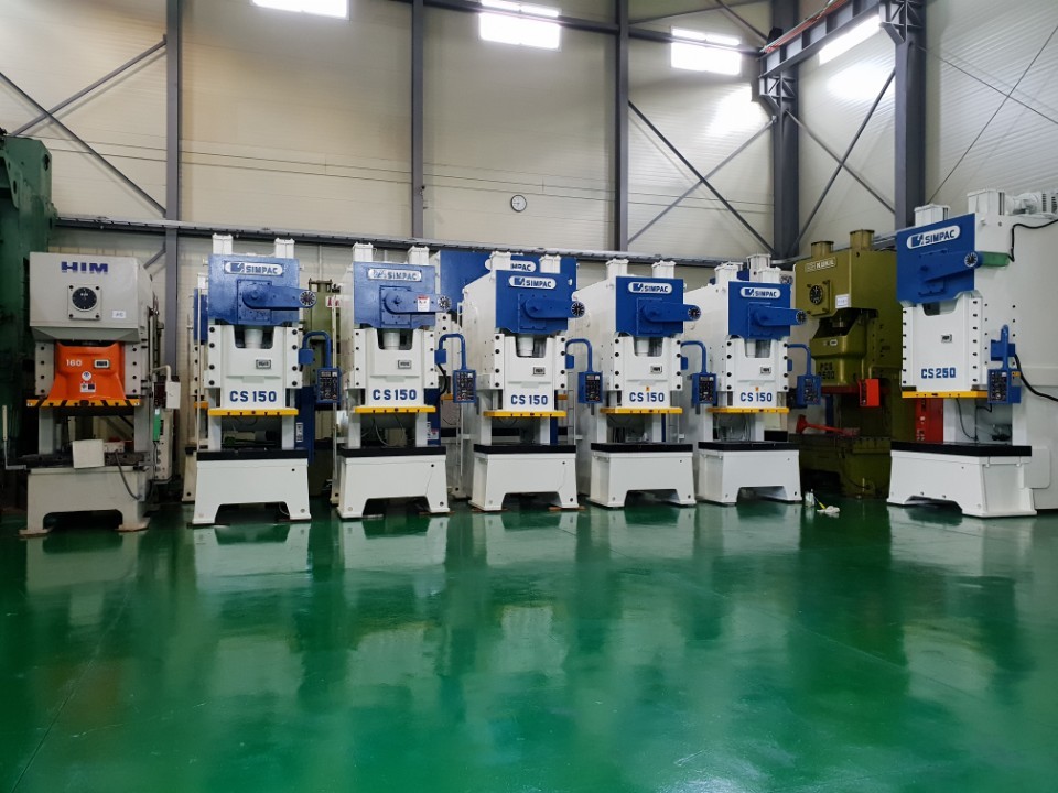 심팩  C형프레스 CS 150톤 (2001년 6월)