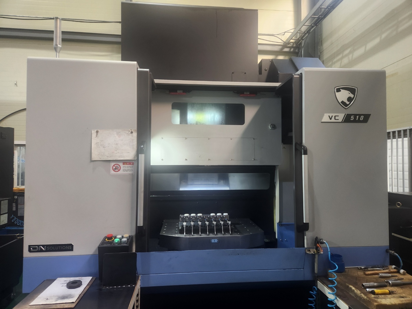 두산 2파레트 머시닝센터  VC510  (2022년 12월) 현장판매합니다.