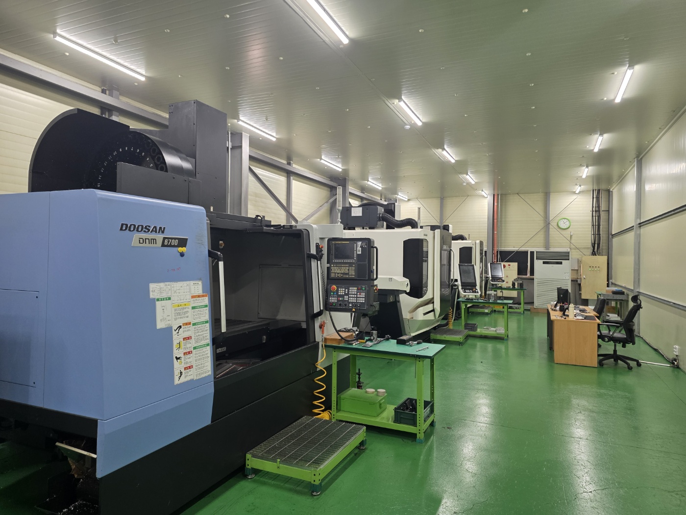 두산 머시닝센터 DNM6700 12000RPM (2019년 4월)