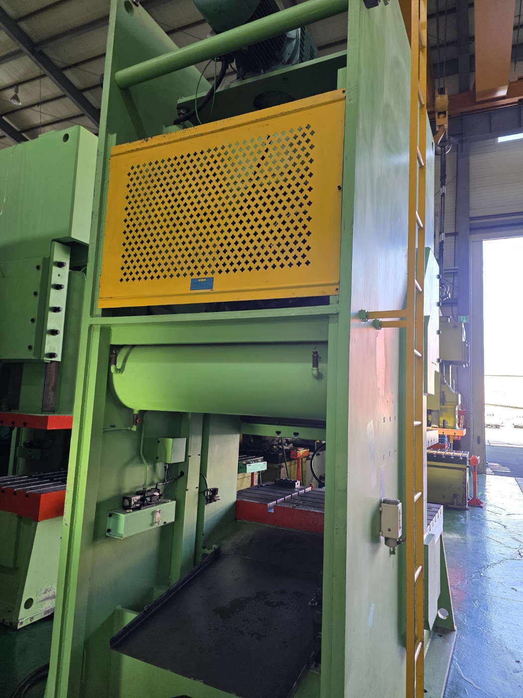 KMC  C형프레스  250톤 (2015년 5월)  동일사양 2식