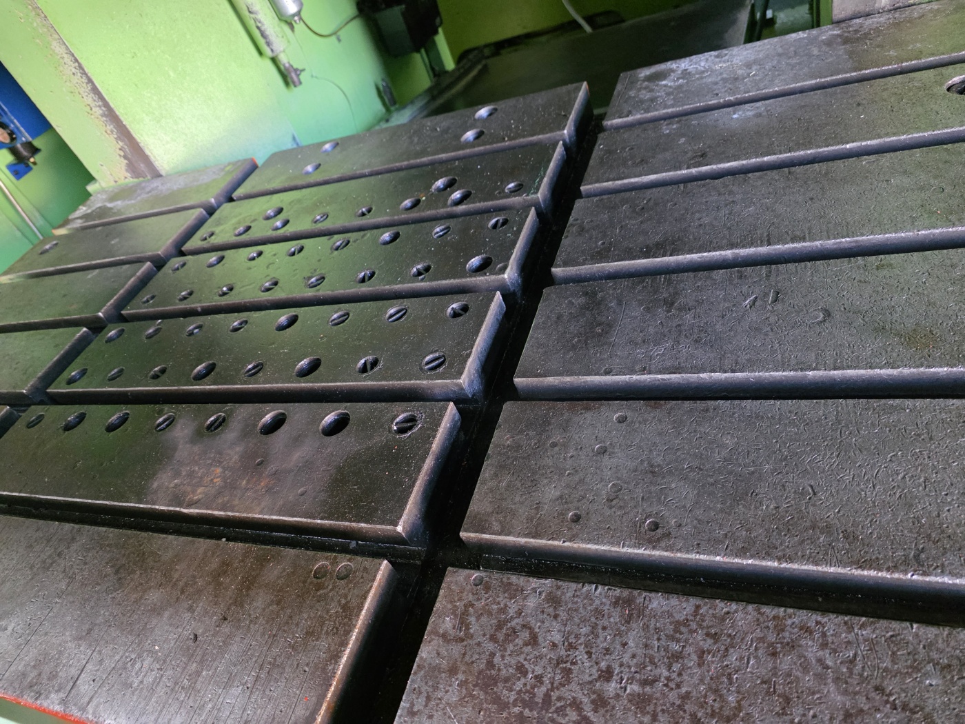 KMC  C형프레스  250톤-다이쿠션 有 (2015년 5월)