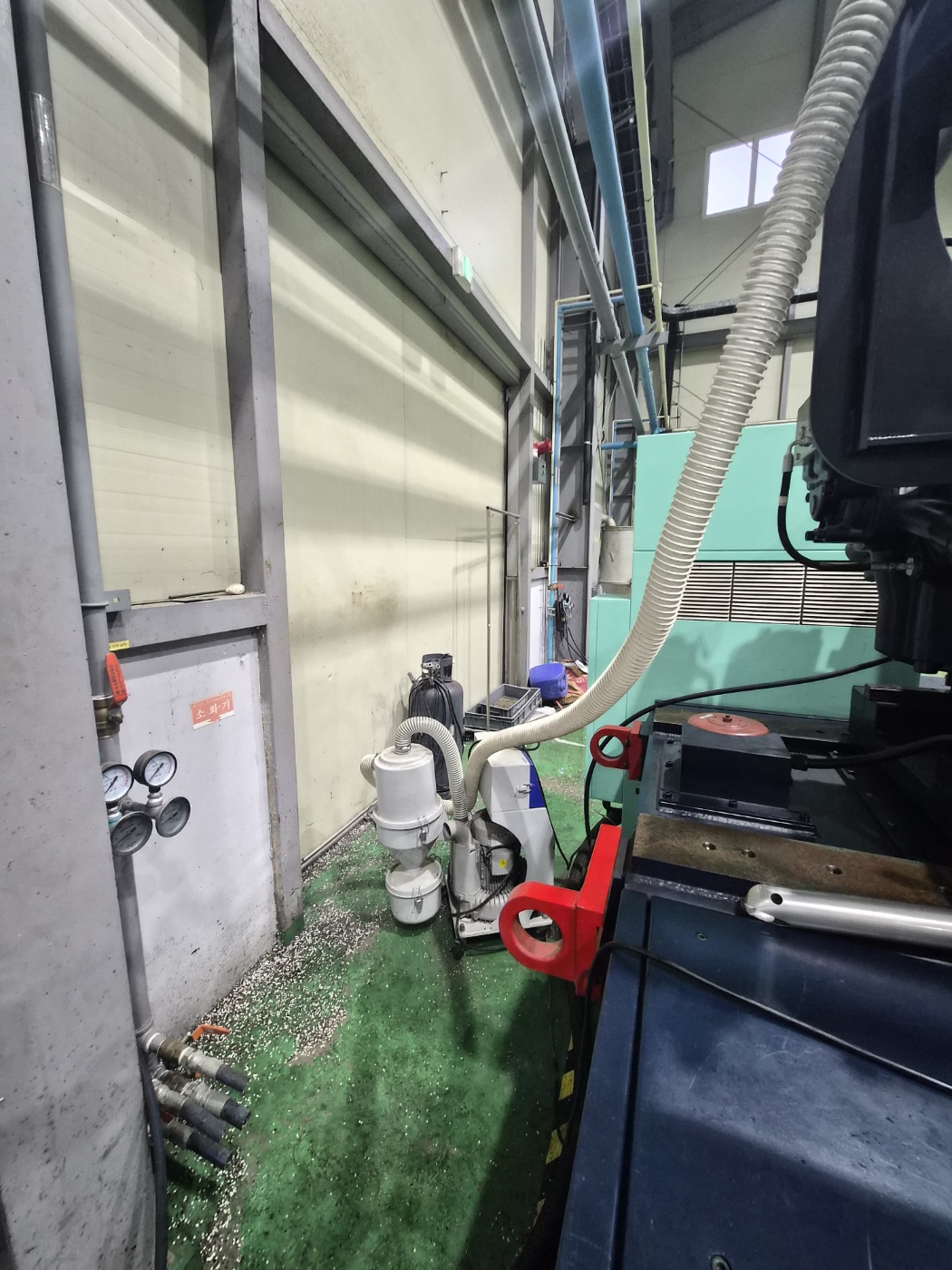 우진사출기 650톤  DL650A5 하이브리드 타입 (2020년 3월)  현장판매합니다.