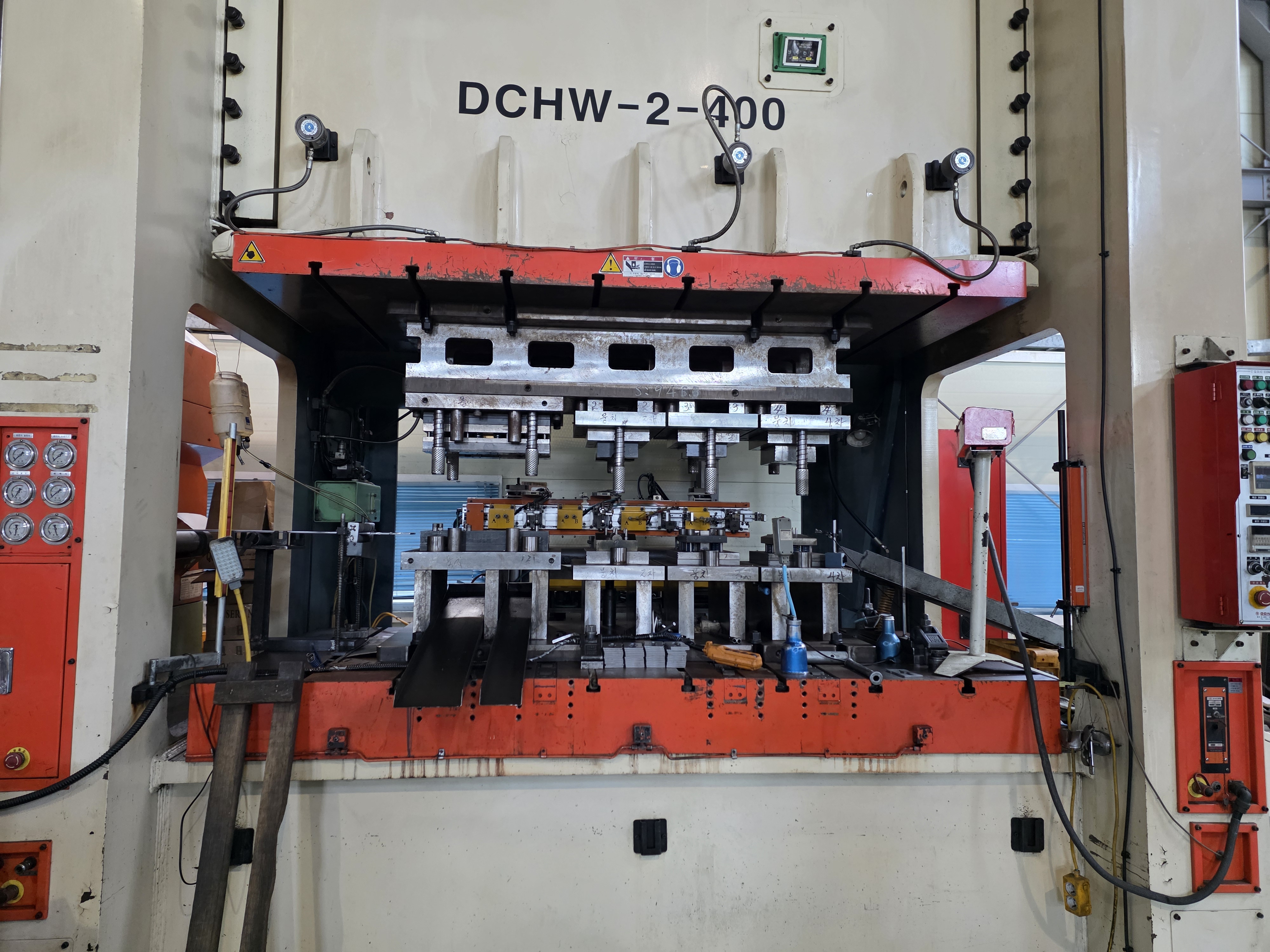 동신H형더블크랭크 400톤