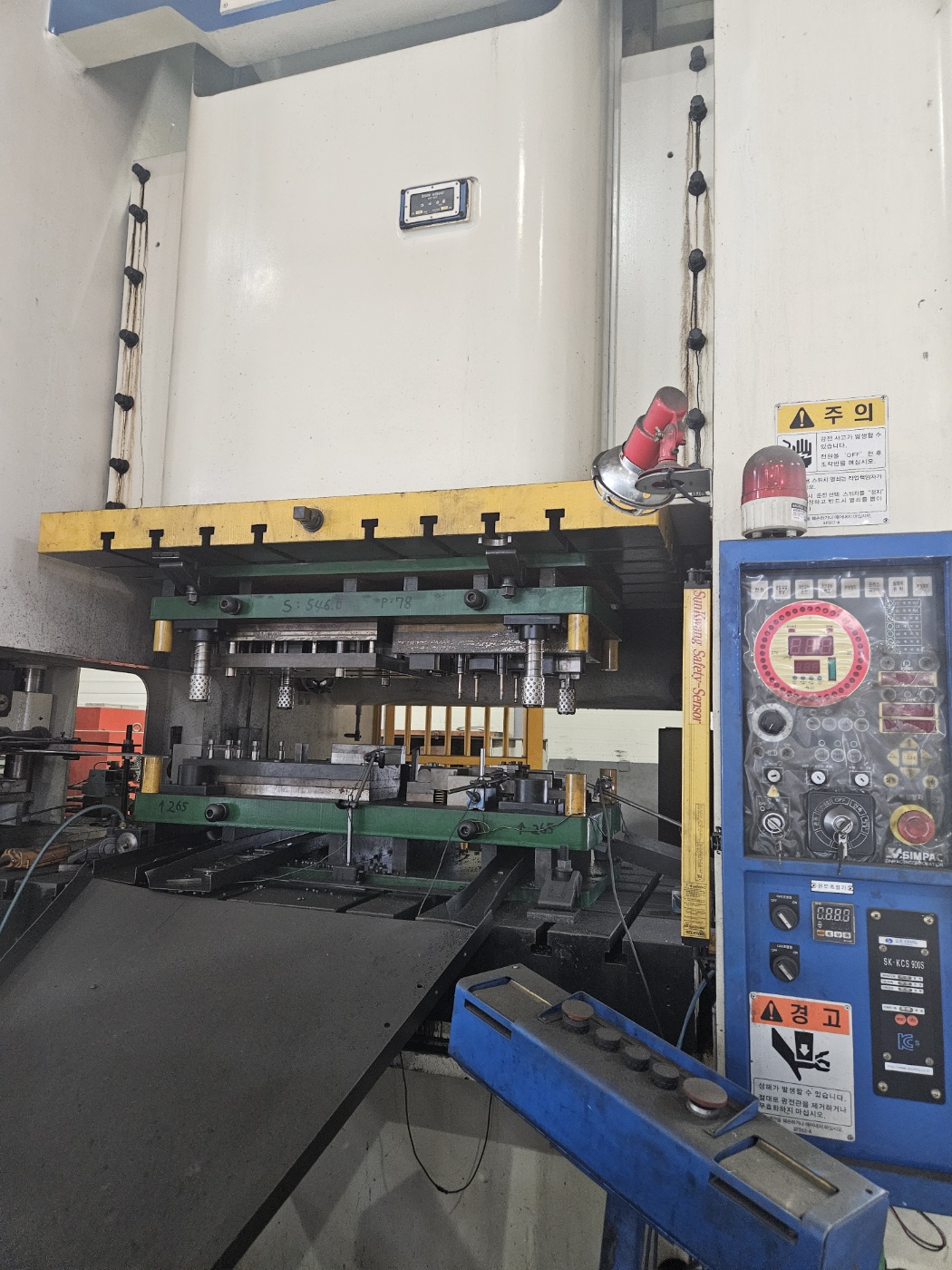 심팩 세미 링크 싱글프레스 400톤  MCL1-400 (2018년 4월)